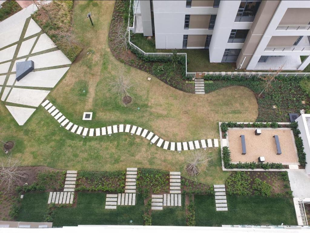 Menlyn Maine Apartments Pretoria Bagian luar foto