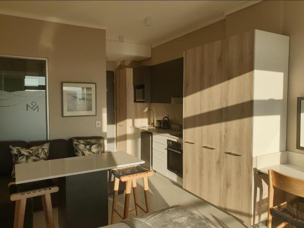 Menlyn Maine Apartments Pretoria Bagian luar foto
