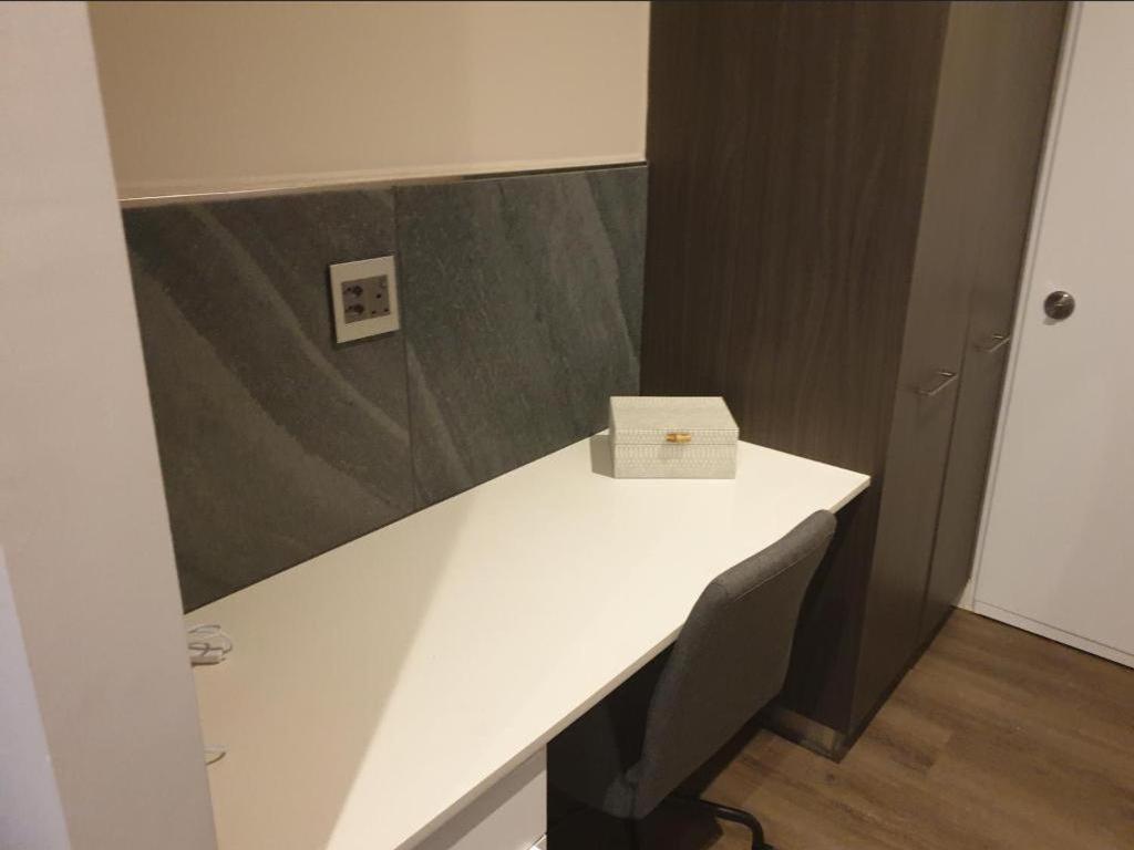 Menlyn Maine Apartments Pretoria Bagian luar foto